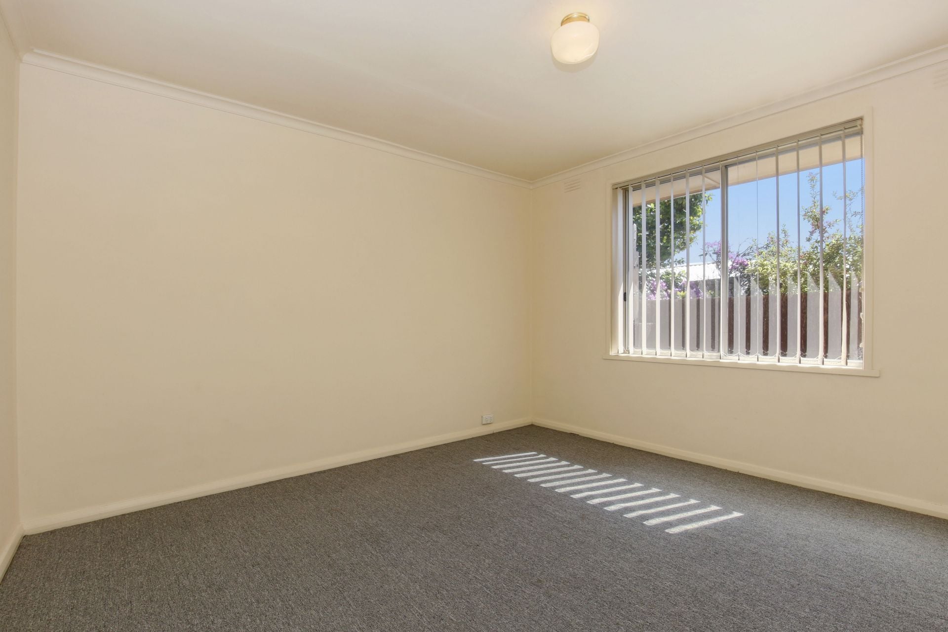 NEAT TWO BEDROOM UNIT!