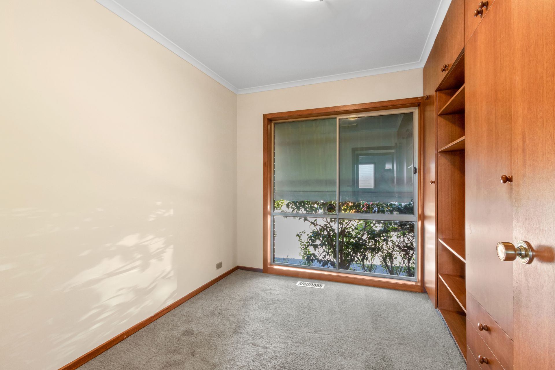 AS BIG AS A HOUSE AND ALL WITHIN WALKING DISTANCE TO TRAIN, TRAMS AND BUSES