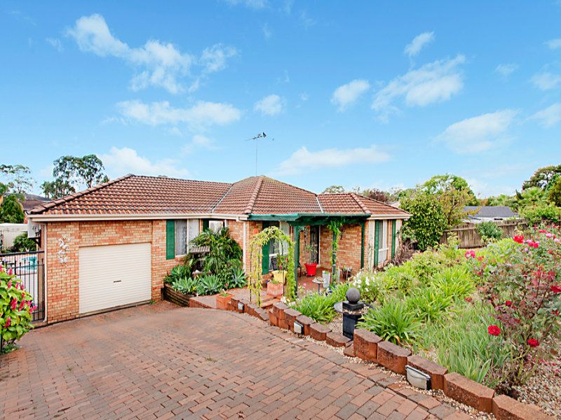 Real Estate For Sale 43 Donalbain Circuit Rosemeadow , NSW