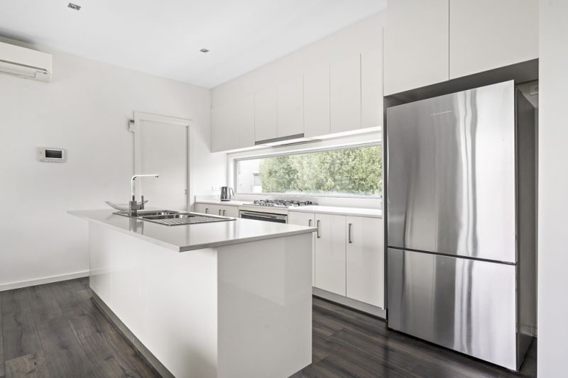 12/13 Greville Street, Caroline Springs - Thumbnail 4