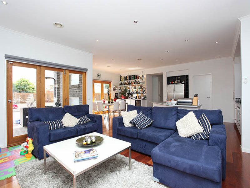 33 Hunts Cross Way, Caroline Springs - Thumbnail 6