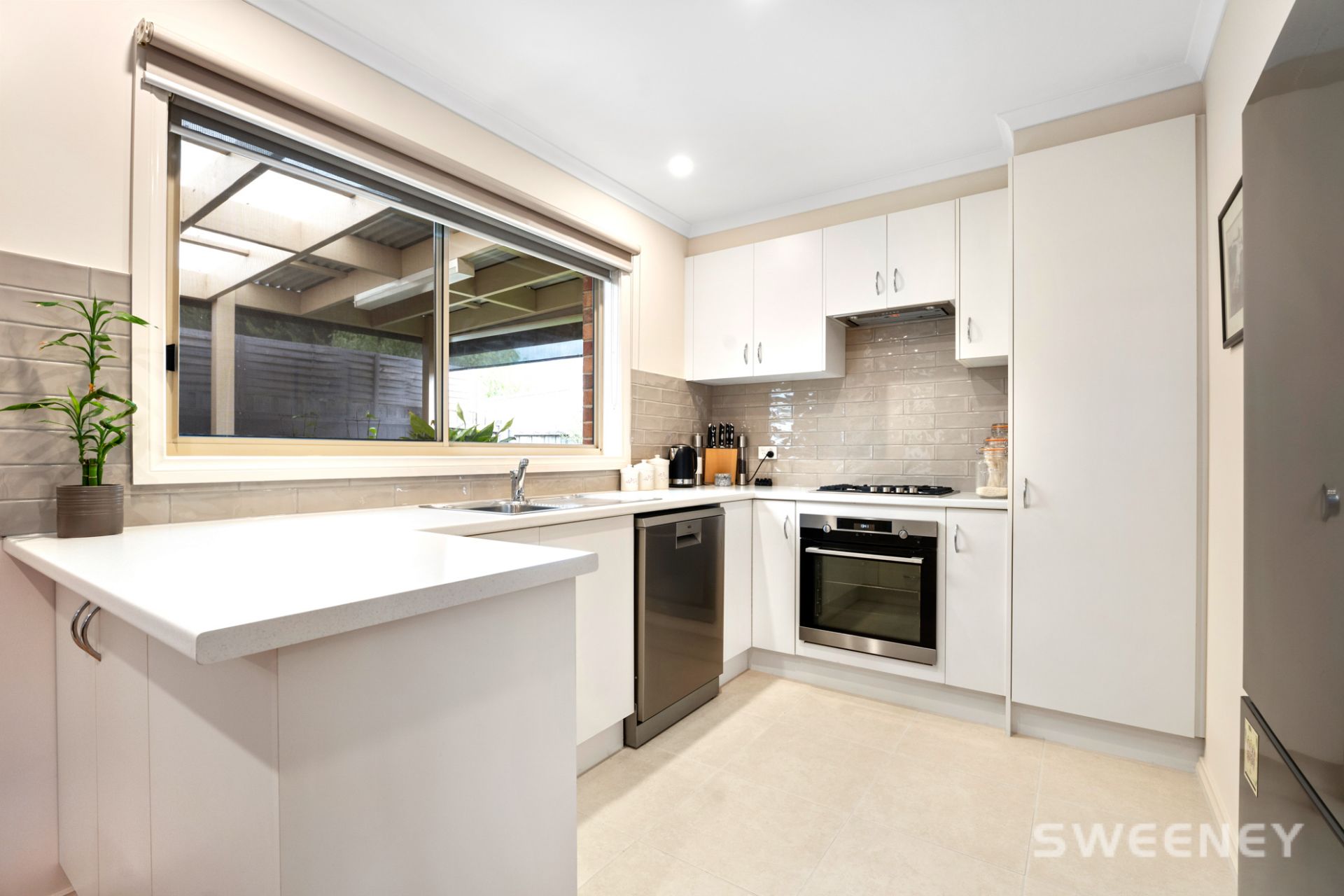 2/32 Lan Avenue, Altona Meadows - Thumbnail 5