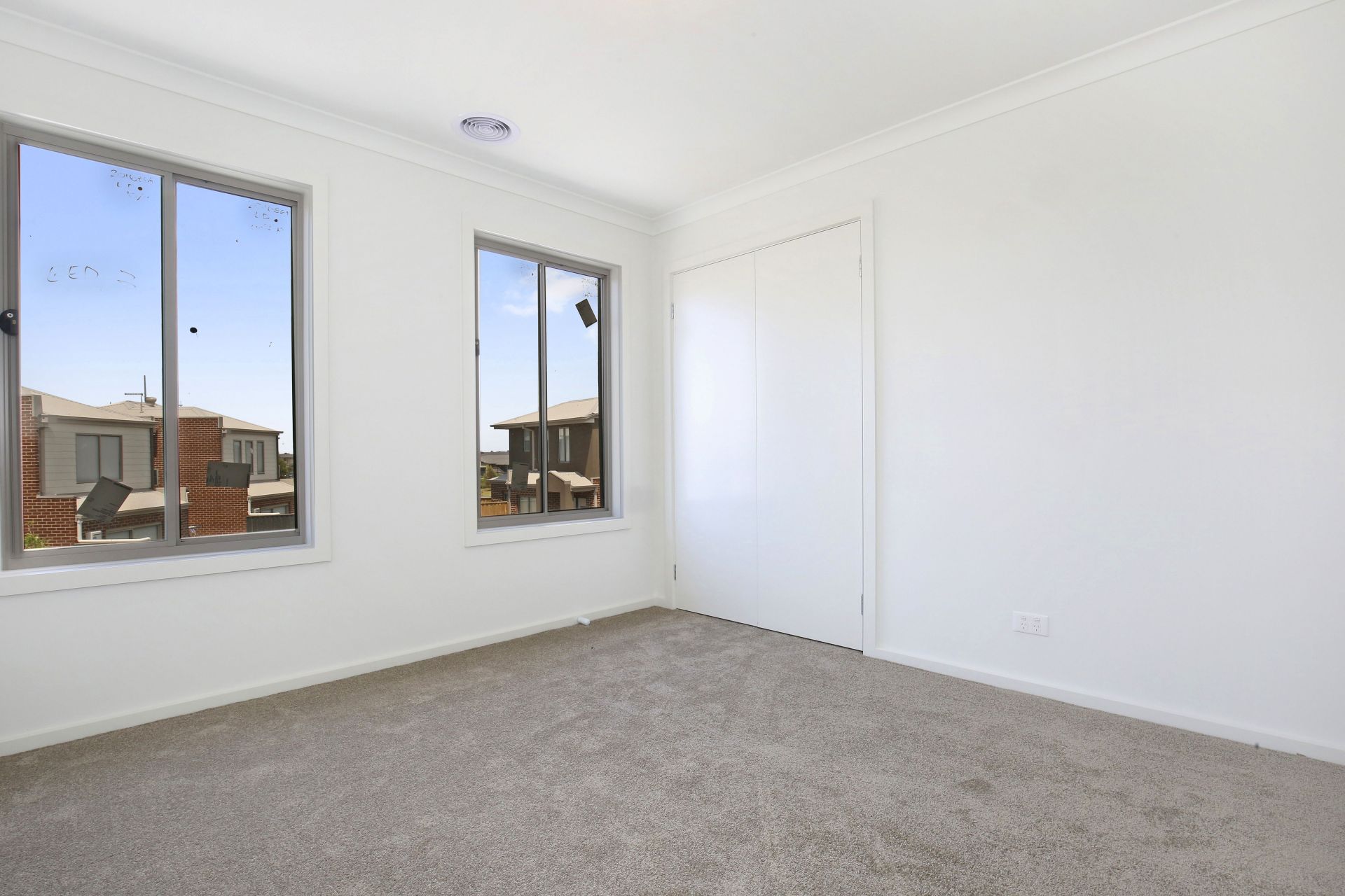 BRAND NEW 3 BEDROOM TOWNHOUSE