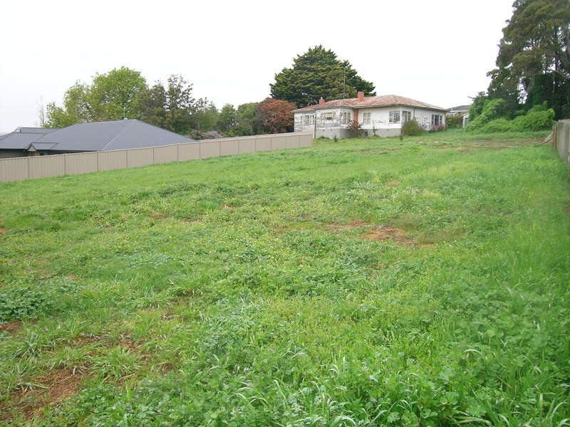 6 Langslow Drive, DEVONPORT, Devonport - Thumbnail 2