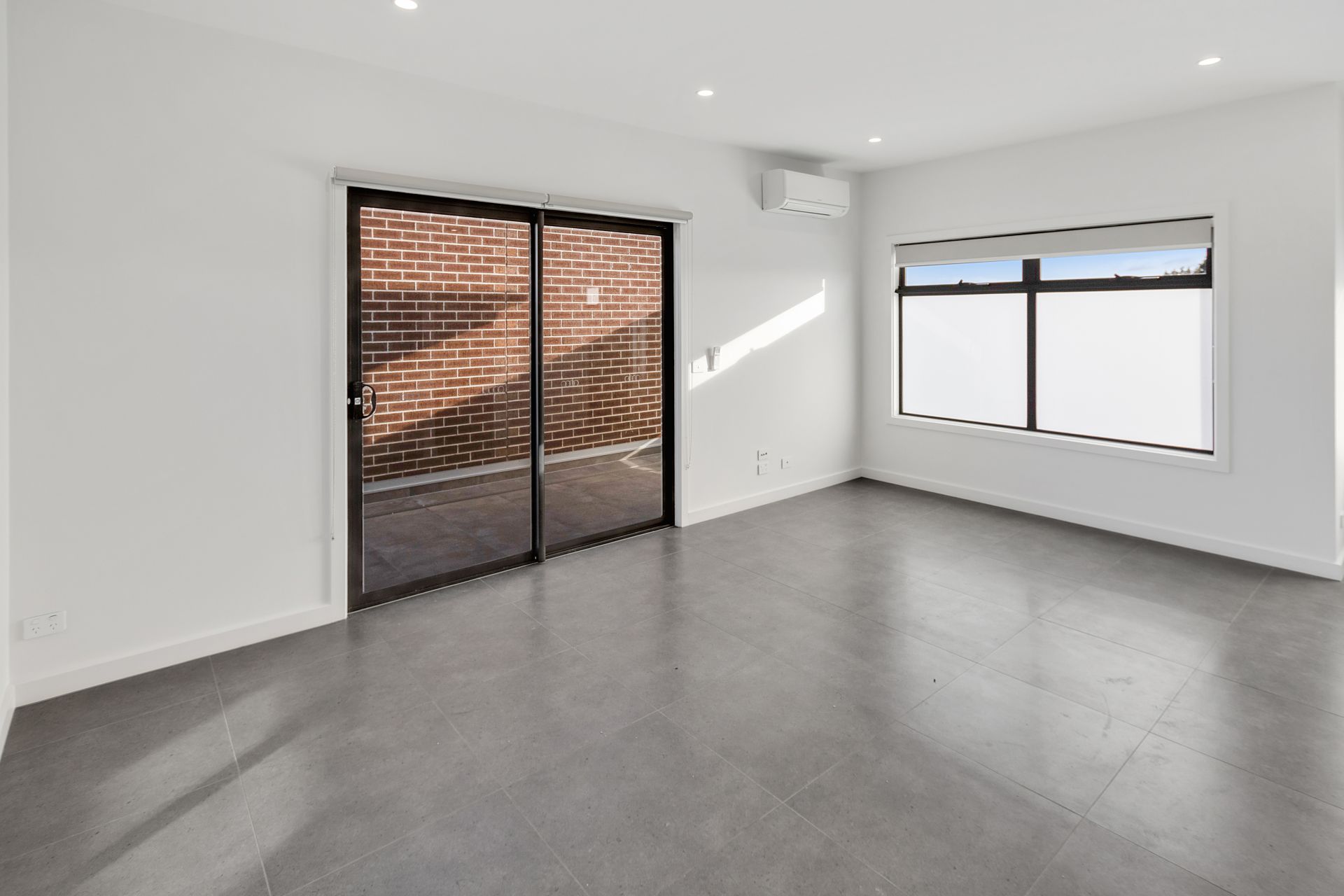 FOUR BRAND NEW TOWNHOUSES