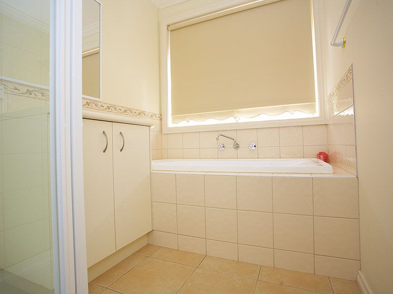 55 Willowgreen Way, Point Cook - Thumbnail 8