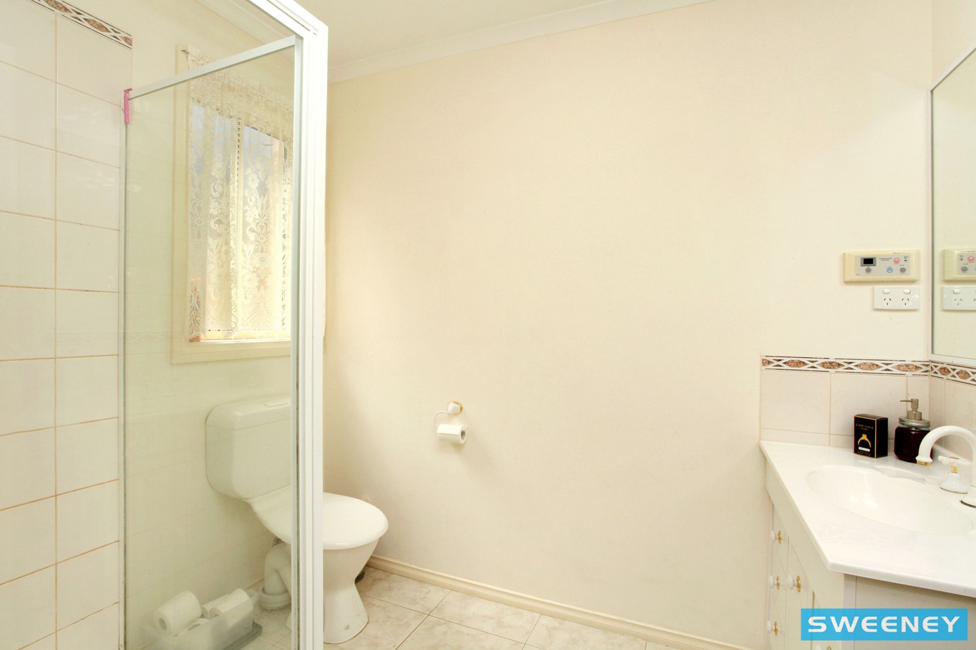 5 Blenheim Way, Caroline Springs - Thumbnail 7