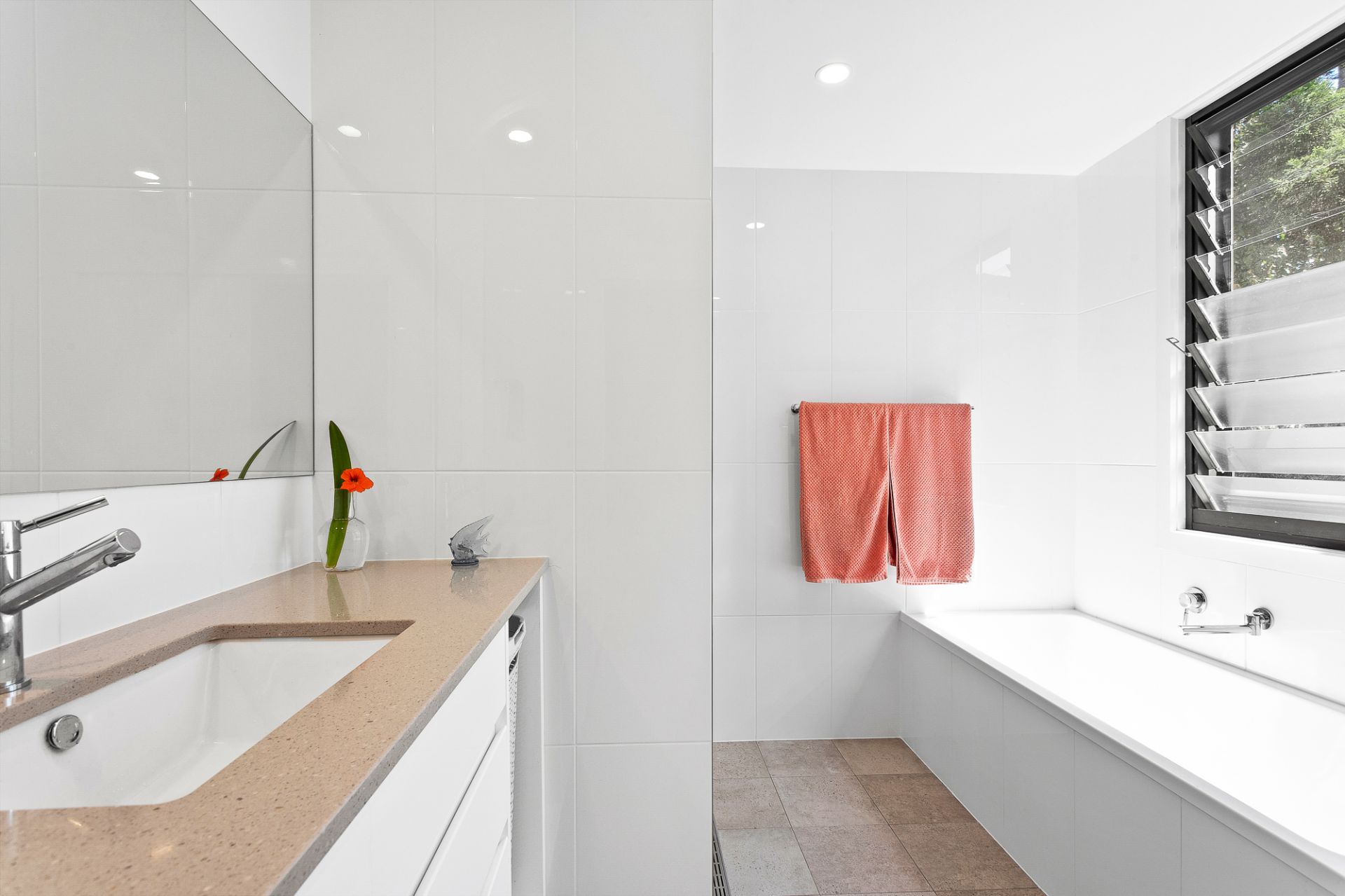 1216 Figtree Hill Drive, Lennox Head Lois Buckett Real Estate