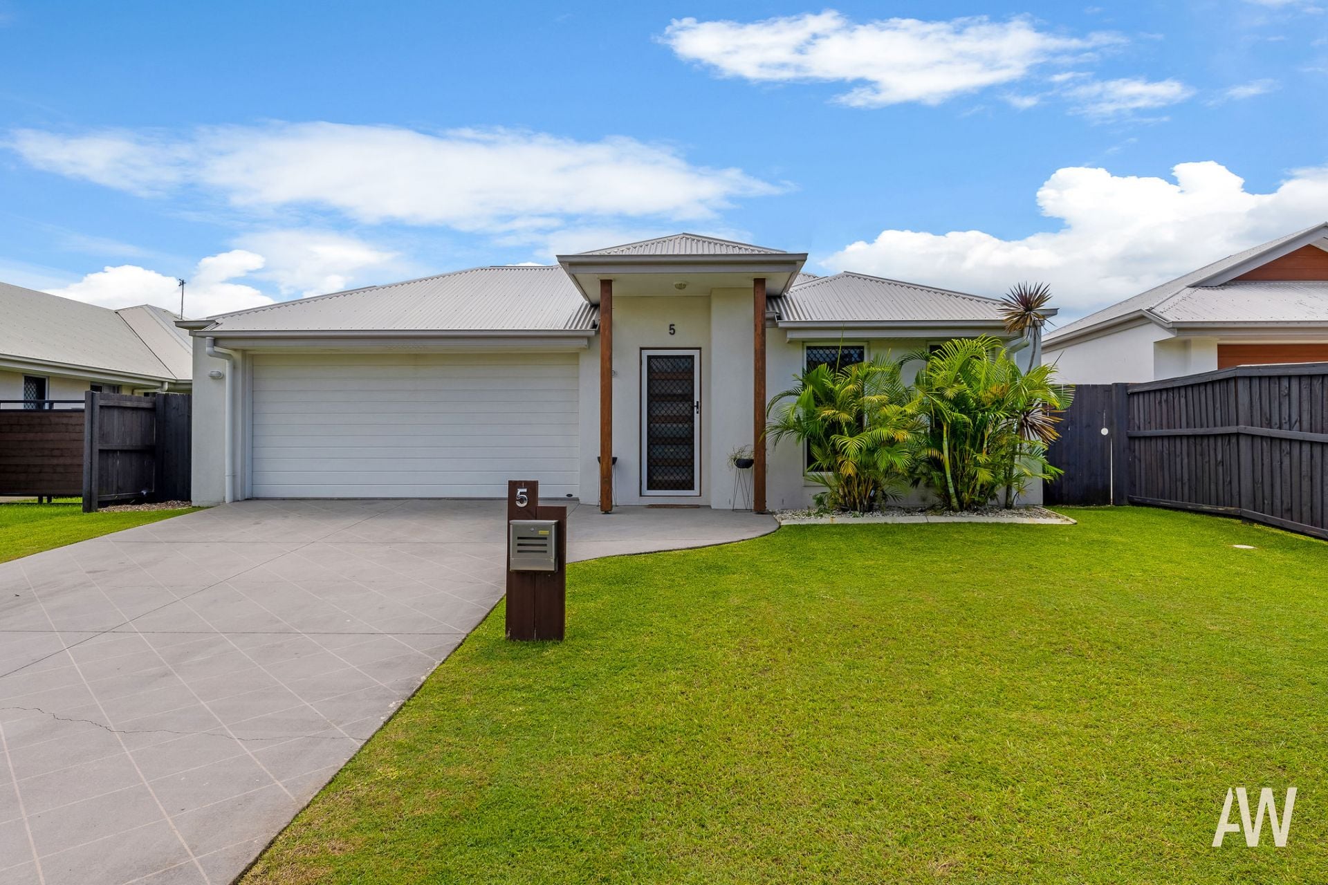5 Silvereye Street Sippy Downs QLD, Sippy Downs - Thumbnail 2