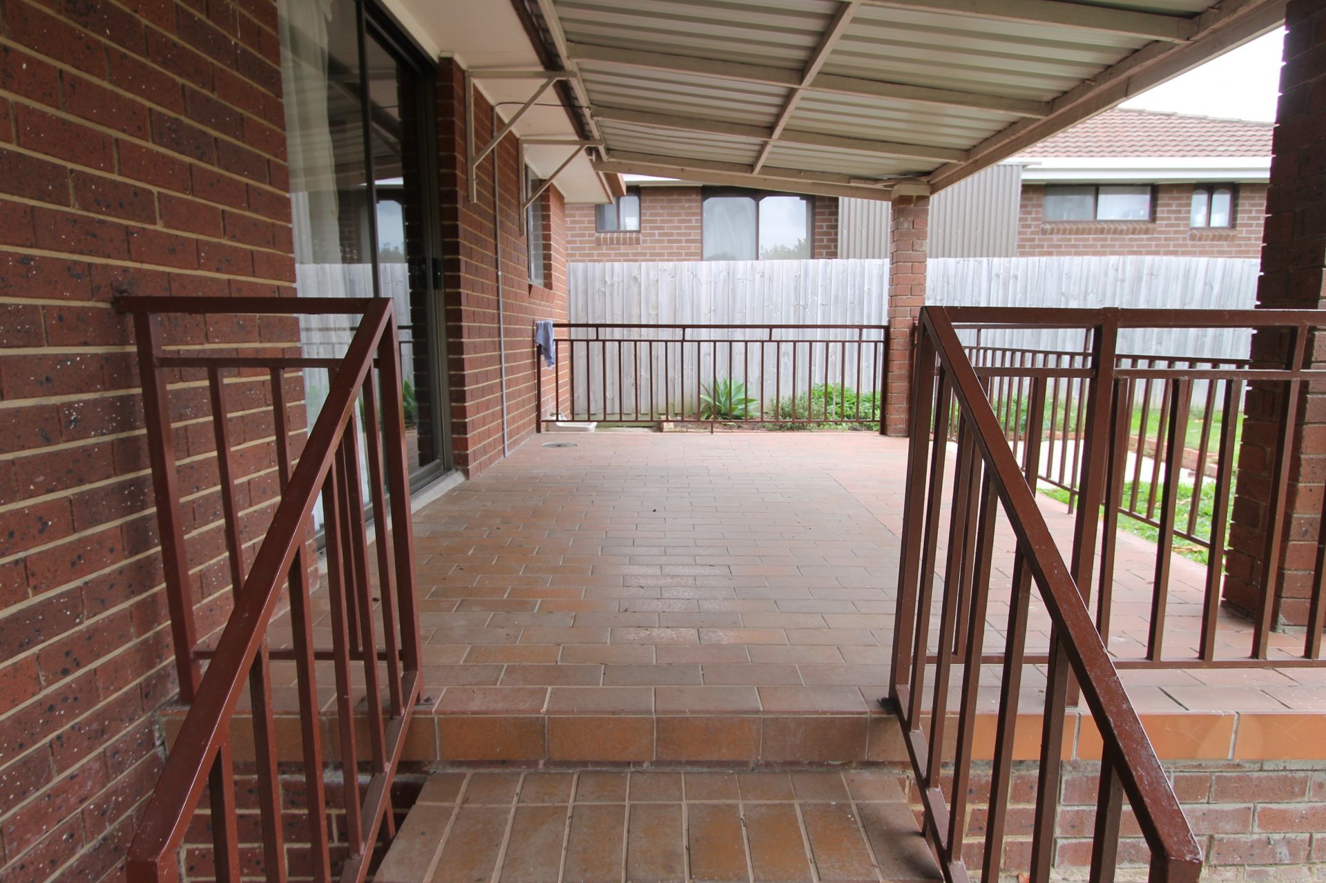 LOCATION, LOCATION, LOCATION!! * GARDENER INCLUDED *