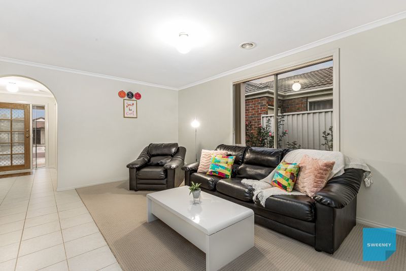 14 Macklin Way, Caroline Springs - Thumbnail 8