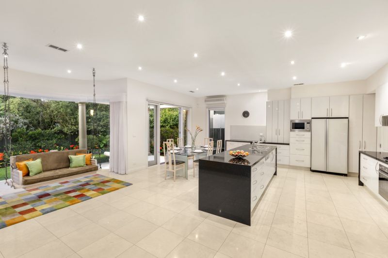 29 Grosvenor Parade, Balwyn - Thumbnail 3