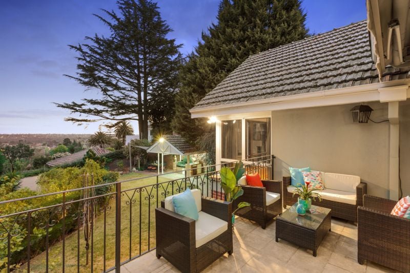 24 Carn Avenue, Ivanhoe - Thumbnail 3