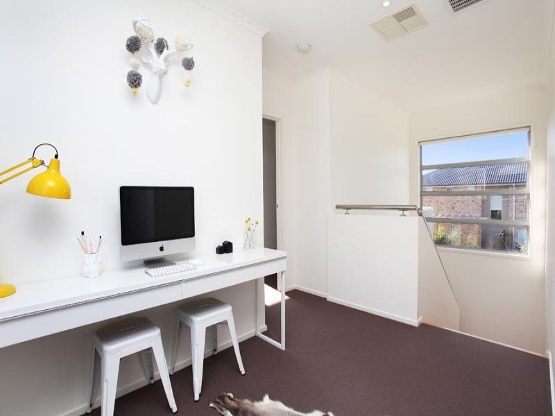 25 Caesia Way, Caroline Springs - Thumbnail 8