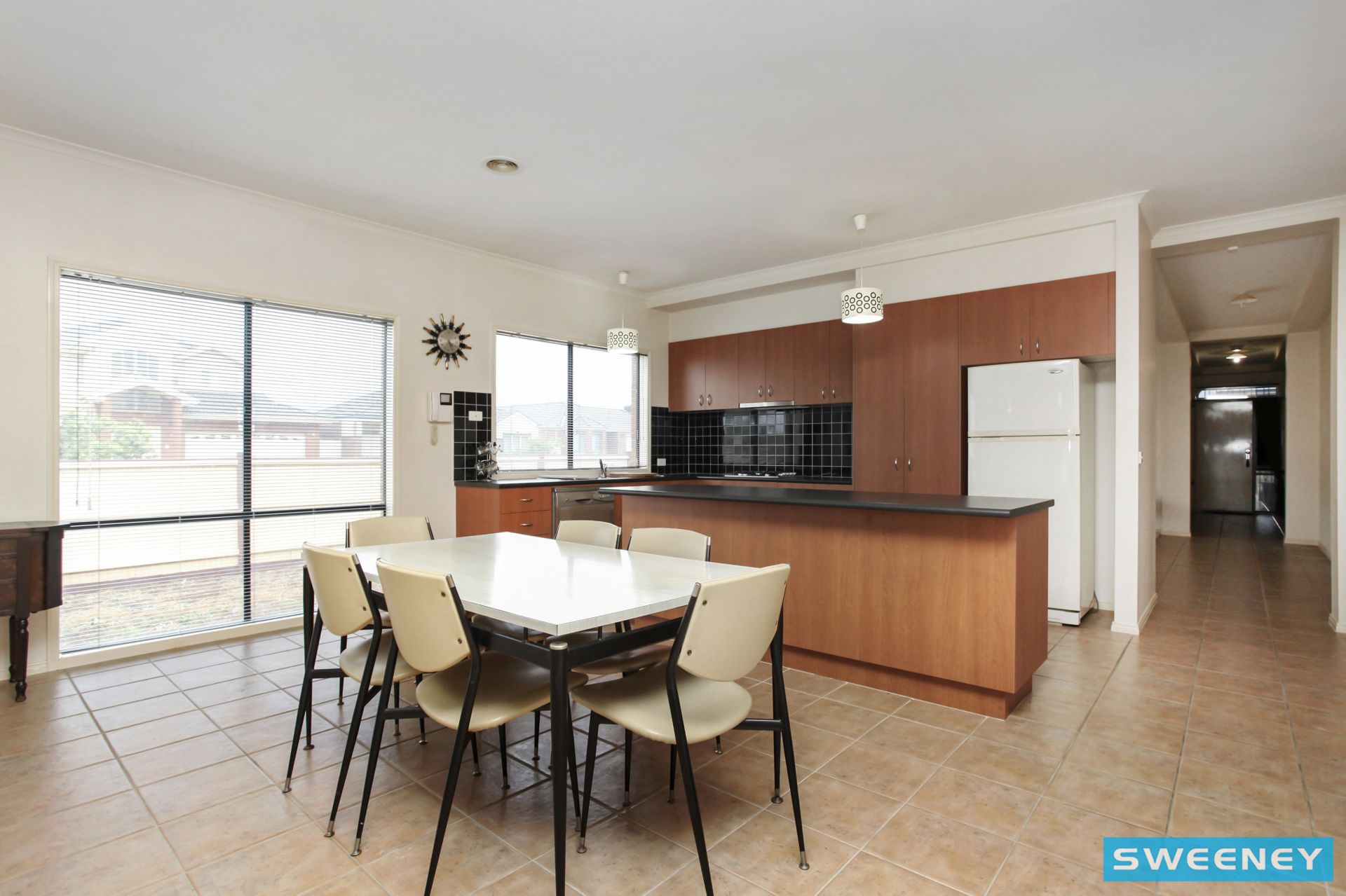 12 Finstall Close, Caroline Springs - Thumbnail 6