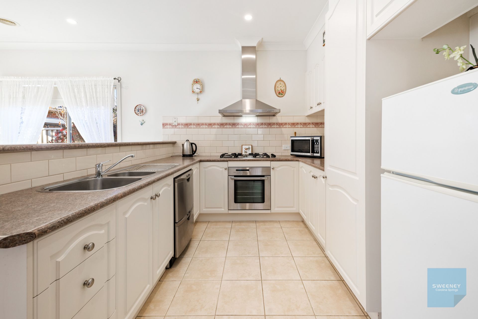 19 Macedon Close, Caroline Springs - Thumbnail 3