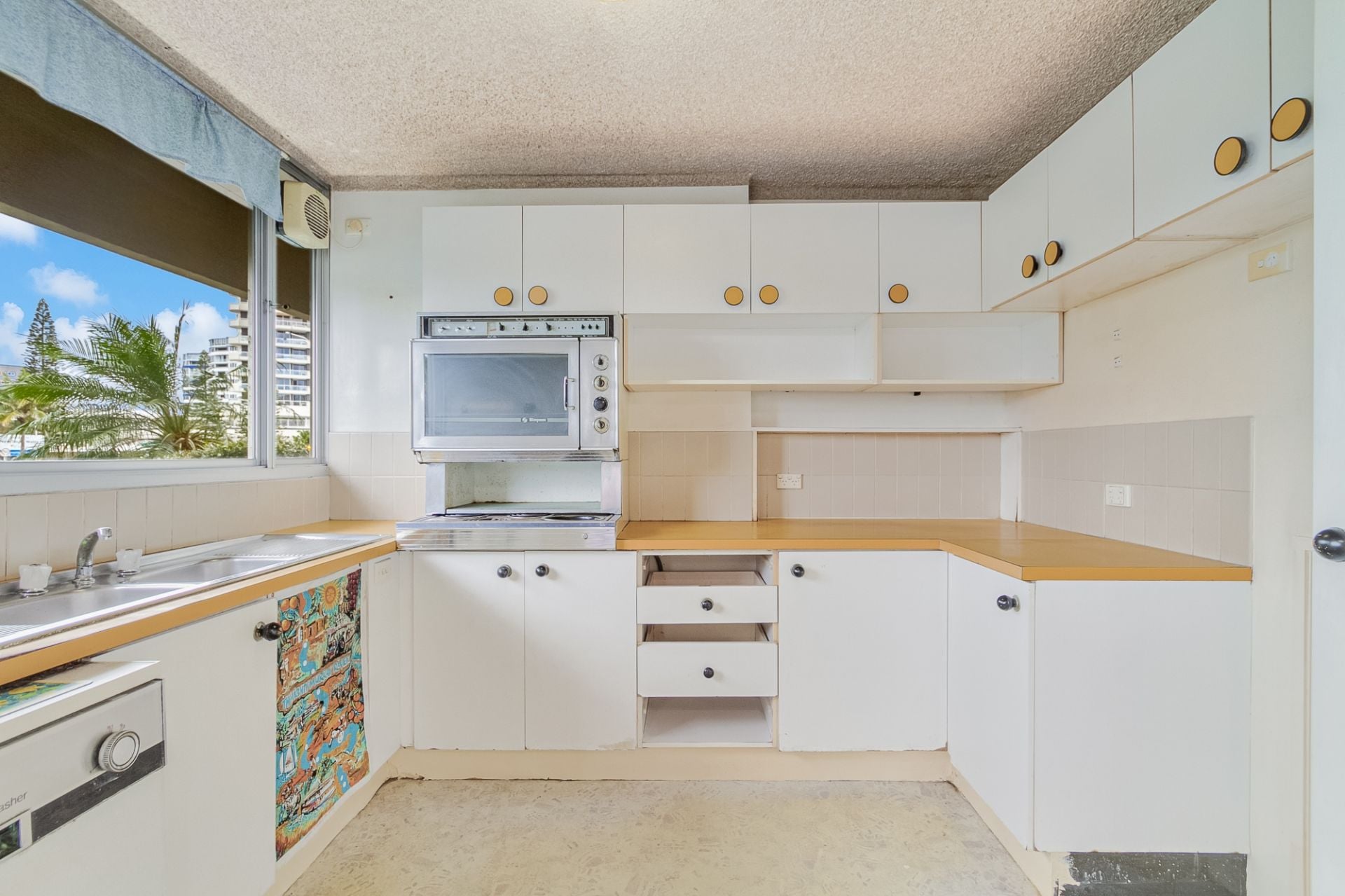 2/130 Marine Parade Coolangatta QLD, Coolangatta - Thumbnail 7