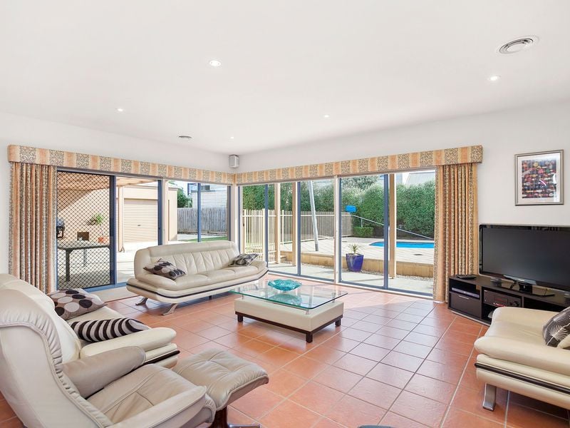 7 Shah Court, Torquay - Thumbnail 4