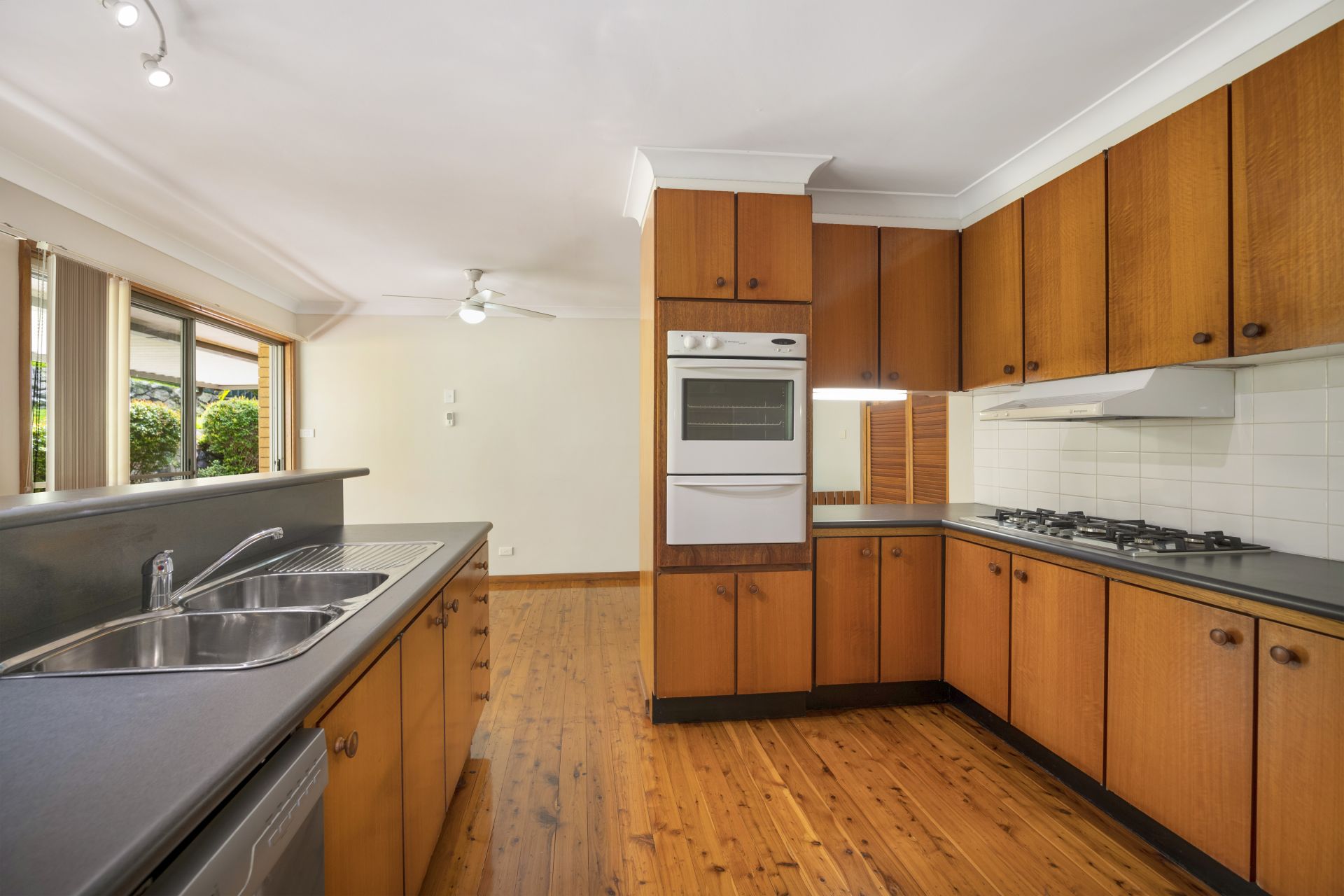 11 Lowana Crescent Kahibah NSW, Kahibah - Thumbnail 6