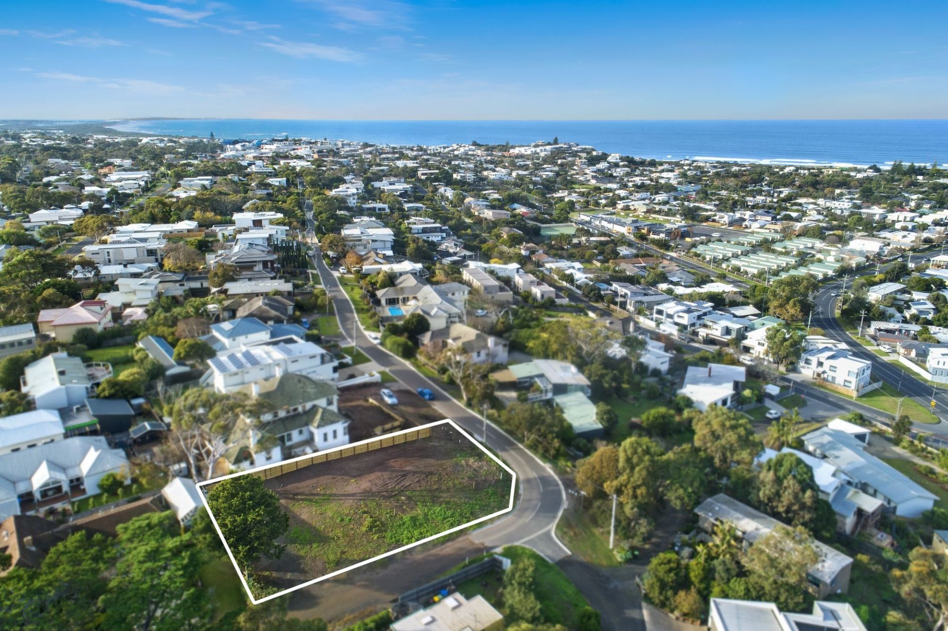 1 The Avenue Ocean Grove VIC, Ocean Grove - Thumbnail 2