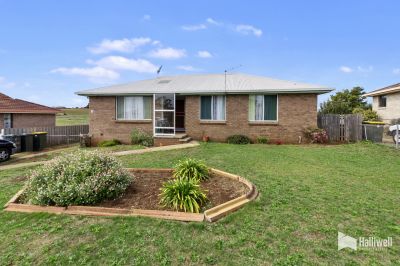 11 Hakea Close, East Devonport, East Devonport - Thumbnail 2