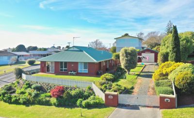 3
 
 
 
  
 
 
 2
 
 
 
  
 
 
 3
 
 
 
 
 
 
 
 102 Watkinson Street, Devonport TAS 7310, Devonport - Thumbnail 3