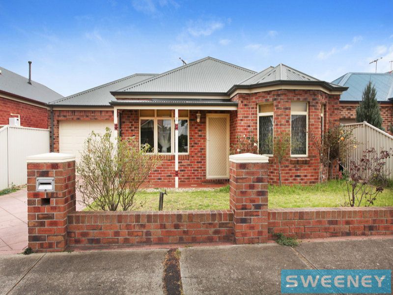 32 Naracoorte Drive, Caroline Springs - Thumbnail 2