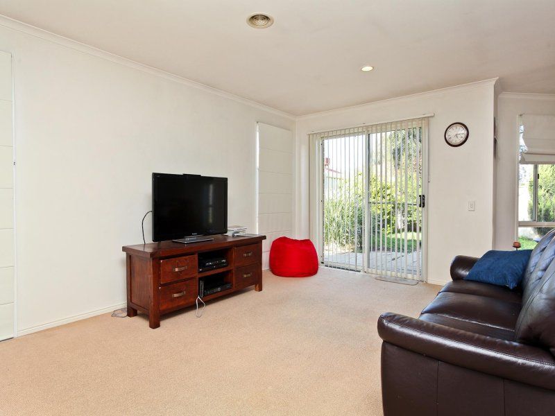 4 Monica Avenue, Caroline Springs - Thumbnail 5