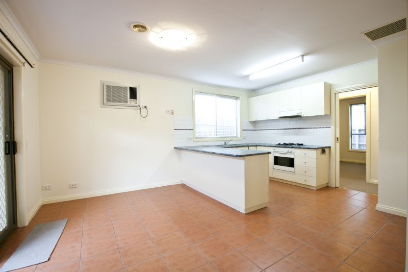 11 Aliwal Street, West Footscray - Thumbnail 4