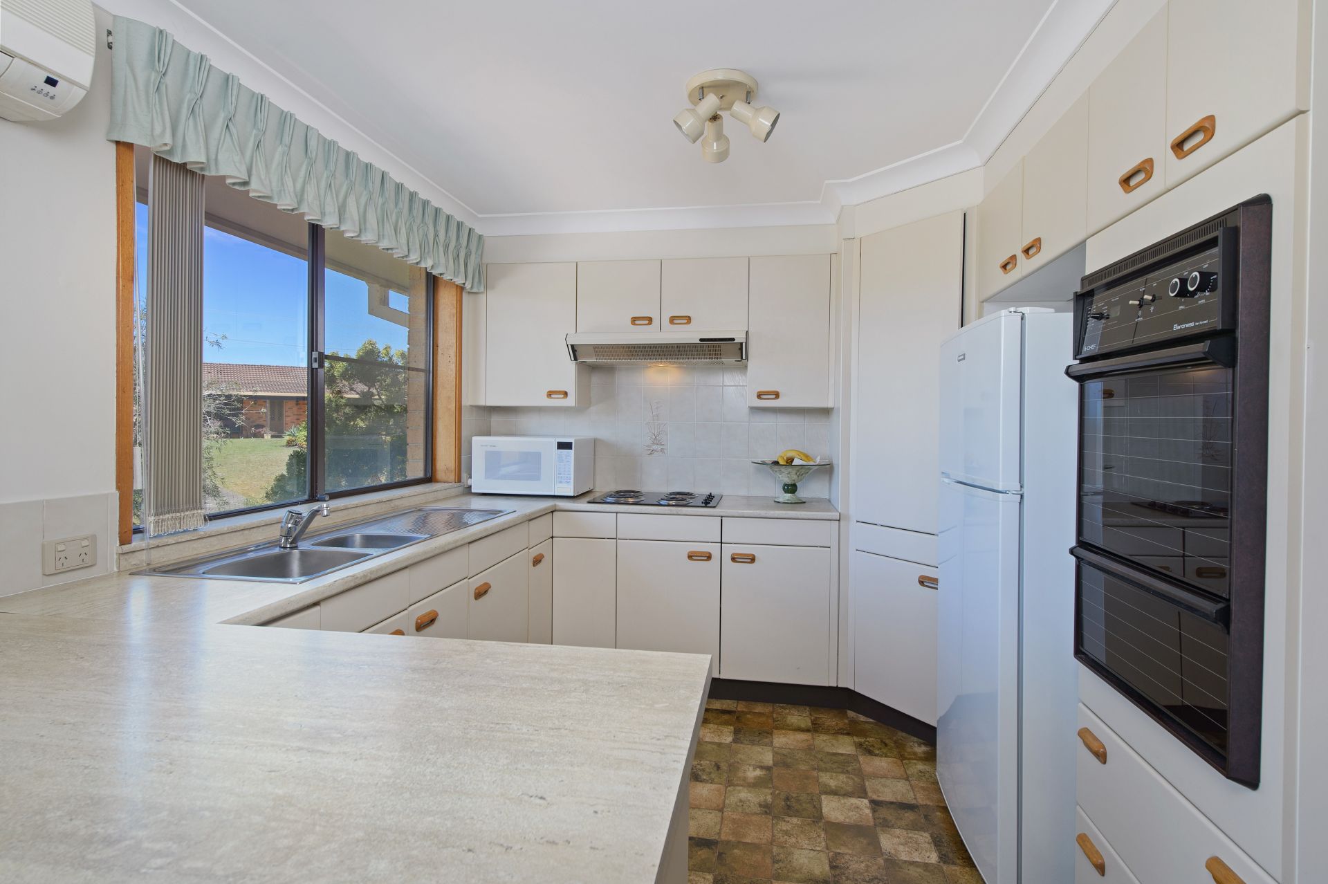 5 Elparra Close Port Macquarie NSW, Port Macquarie - Thumbnail 2