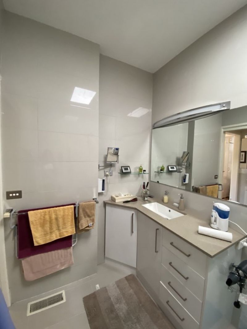 2/155 Orrong Road, St Kilda East - Thumbnail 4