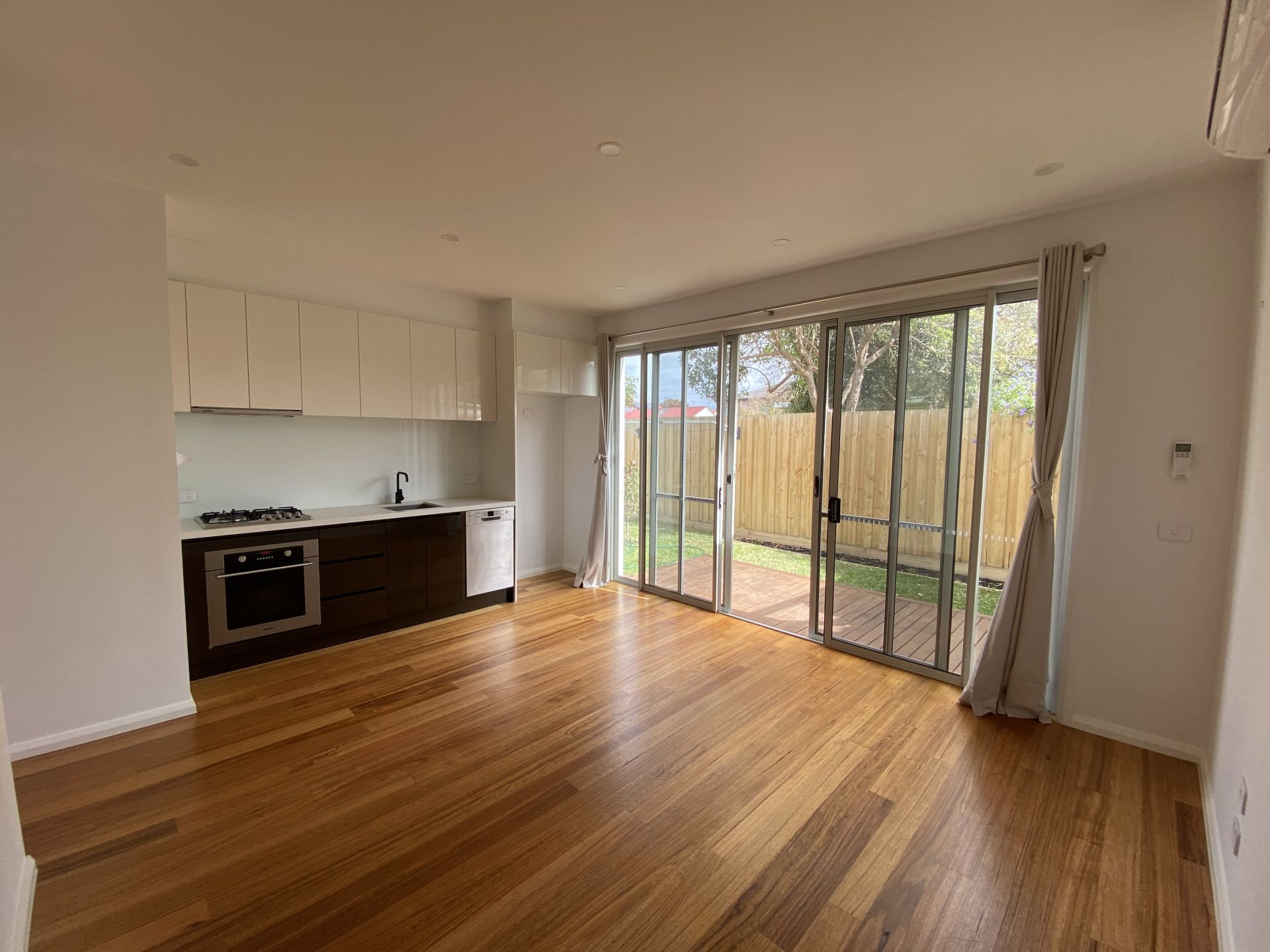 3/133 Blyth Street, Altona - Thumbnail 3