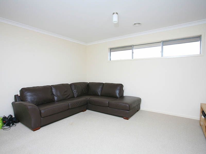 2 Forest Glade Way, Caroline Springs - Thumbnail 7