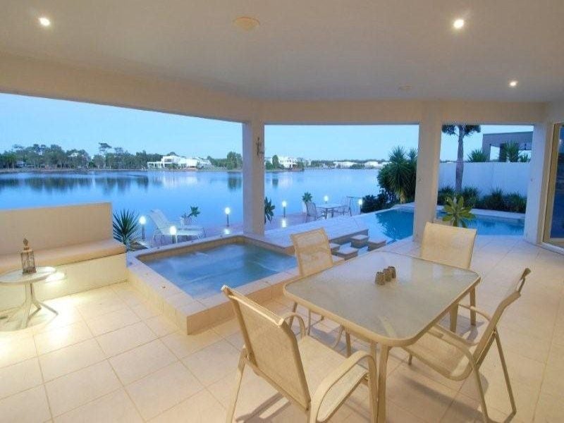 19 Karinya Place TWIN WATERS QLD, Twin Waters - Thumbnail 2