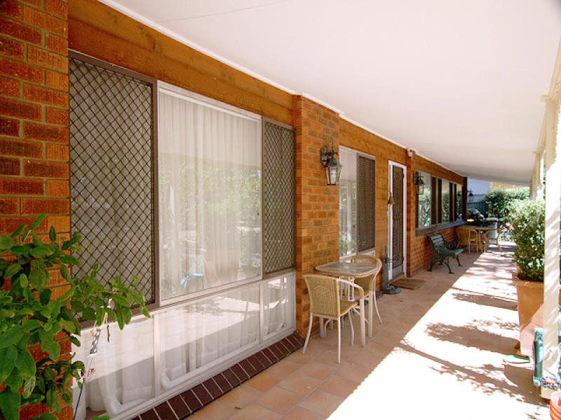 16 Fossey Street, Holder - Thumbnail 3