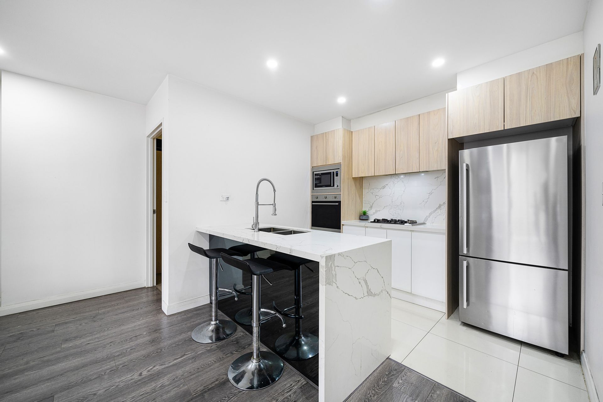 101/4-8 Smallwood Avenue, Homebush, Homebush - Thumbnail 2