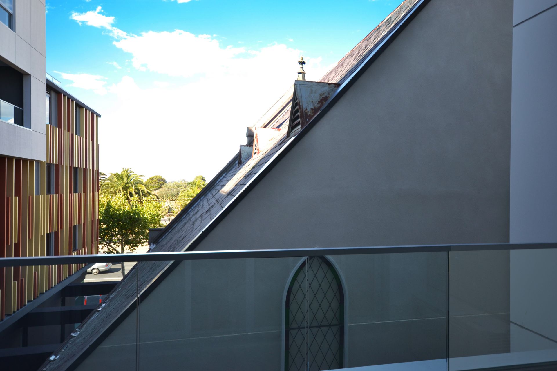ENJOY VIBRANT LIFE STYLE IN A PRIME LOCATION
