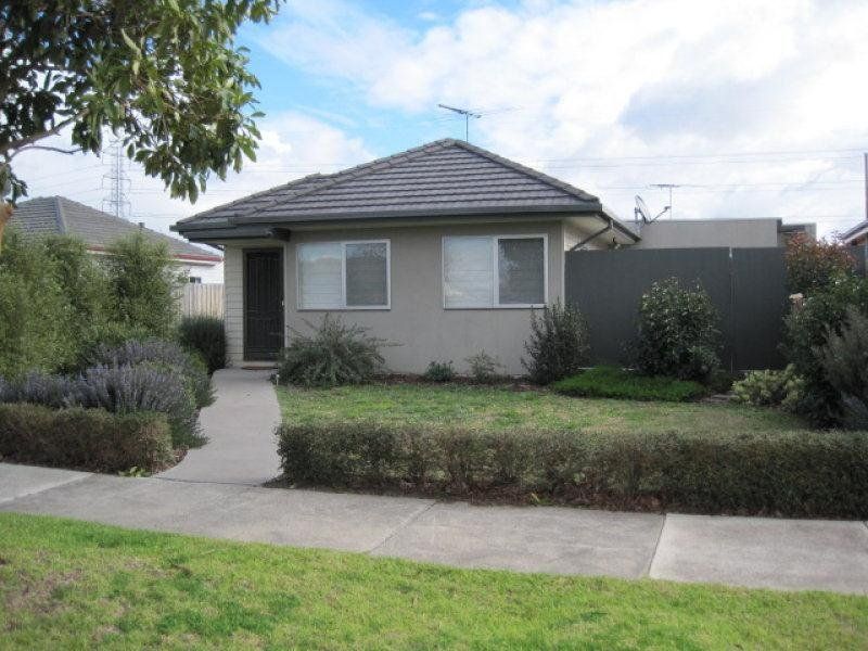 1/11 Epstein Street, Reservoir