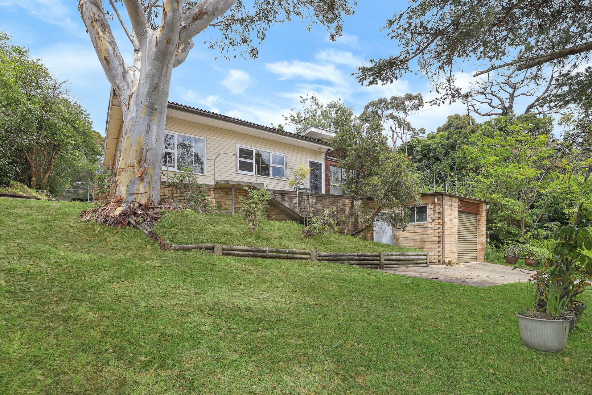 Real Estate For Sale 22 Kurri Street Loftus , Nsw