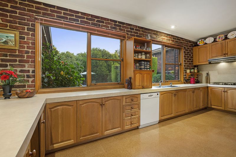 36 Winmalee Road, Balwyn - Thumbnail 4