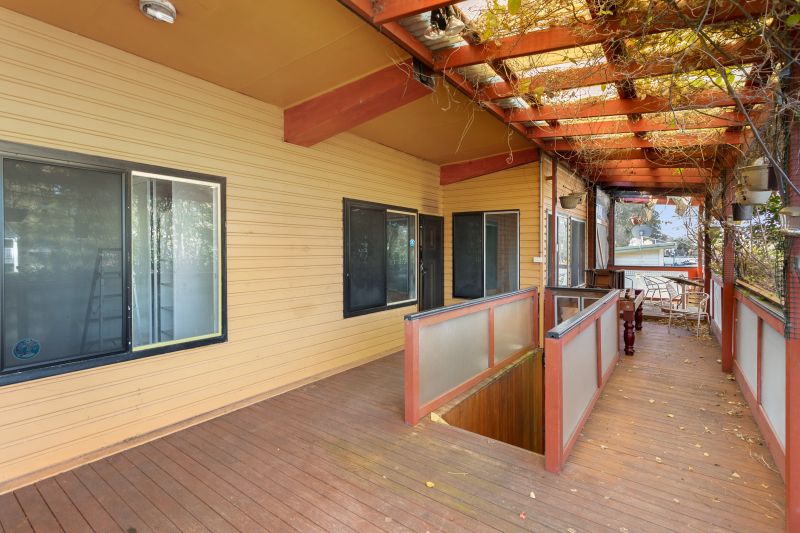 Real Estate For Sale 248 Lakedge Avenue Berkeley Vale , NSW