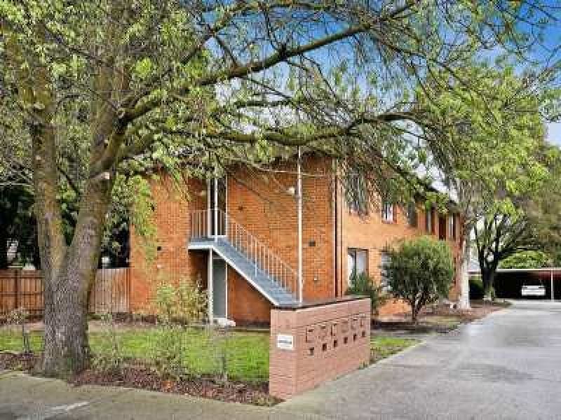 4/12 Camira Street, Malvern East