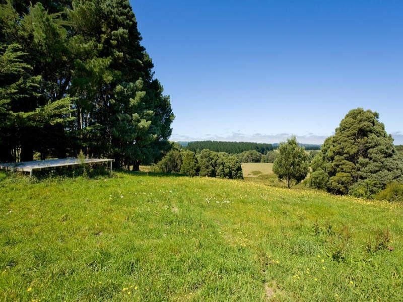 22 Main Road BEECH FOREST VIC, Beech Forest - Thumbnail 3
