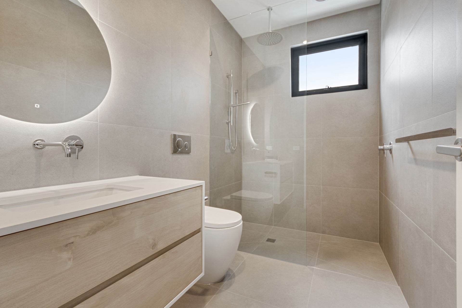 Modern Living on a Grand Scale!