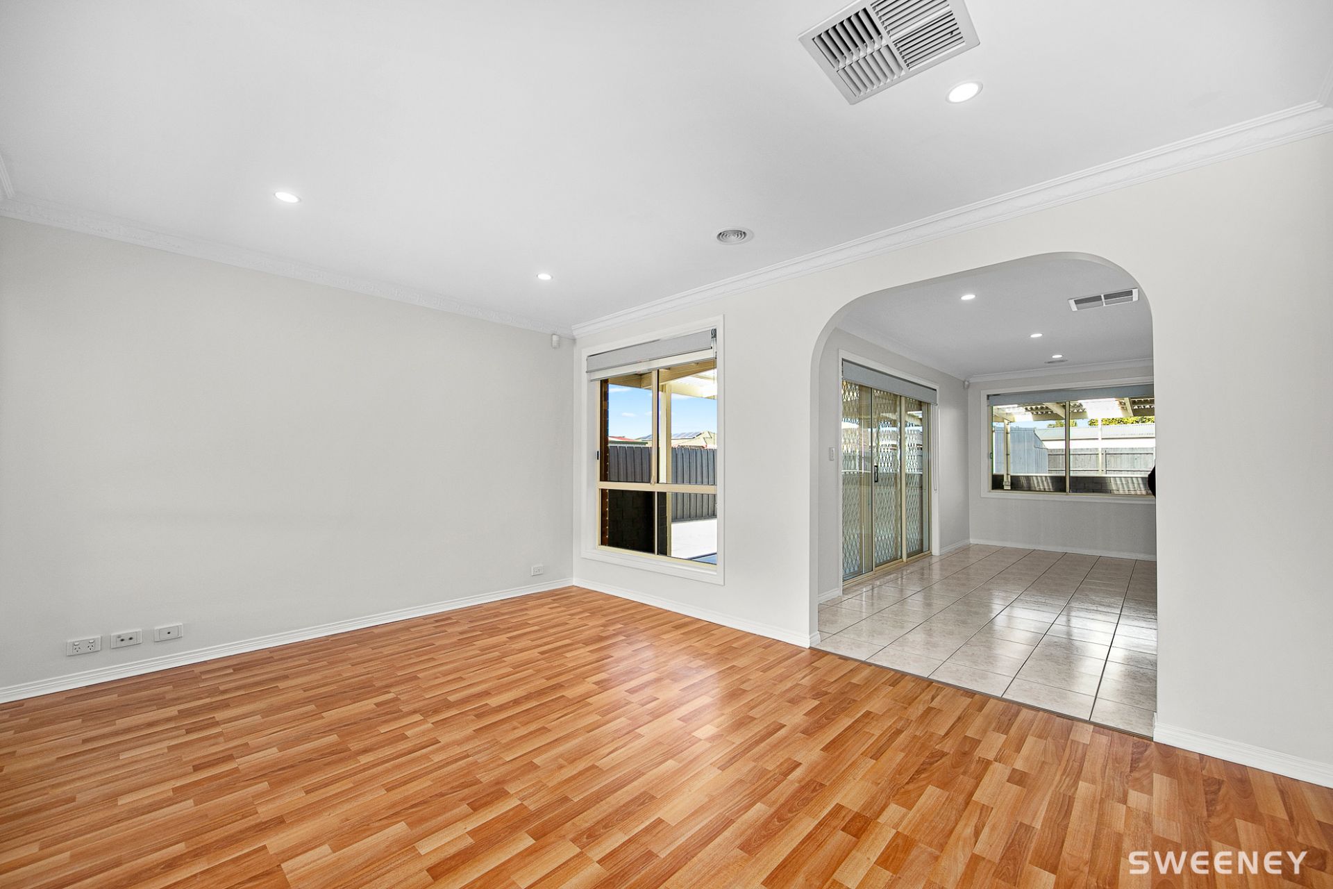 18 Macneil Drive, Altona Meadows - Thumbnail 6