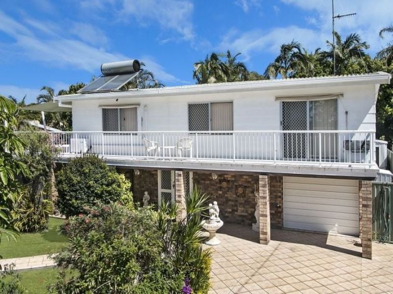 6 Tamarind Avenue CABARITA BEACH NSW, Cabarita Beach - Thumbnail 2