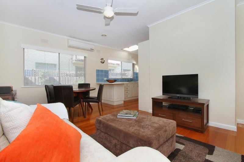Private, stylish modern living on Martin
