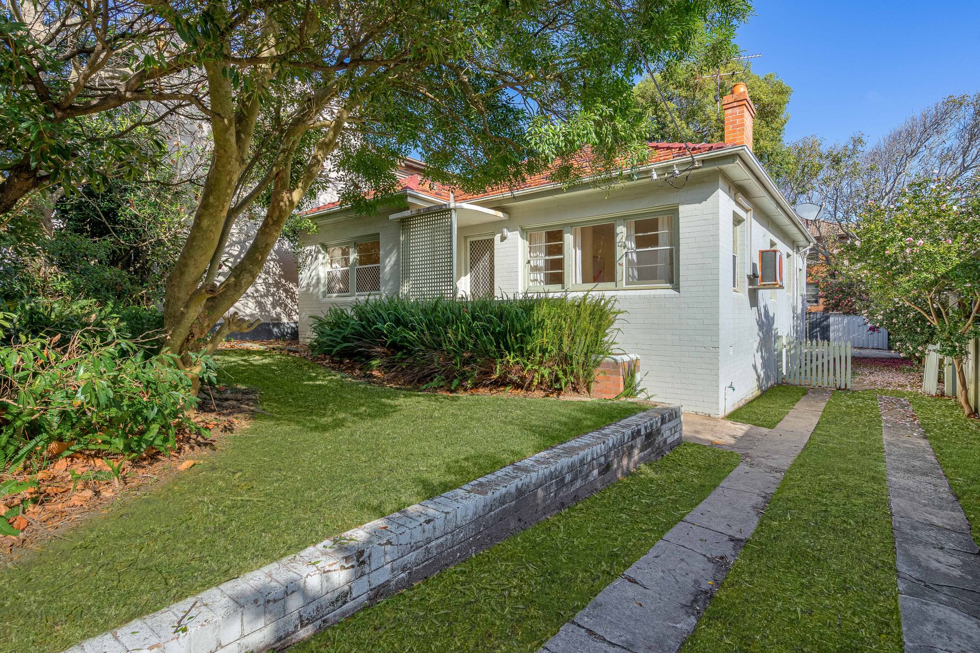 Classic charm on wide R3 zoned block steps from Darby Street, Classic Charm On Wide R3 Zoned Block Steps From Darby Street - Thumbnail 4
