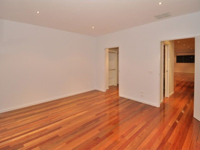 92 The Esplanade, Caroline Springs - Thumbnail 6