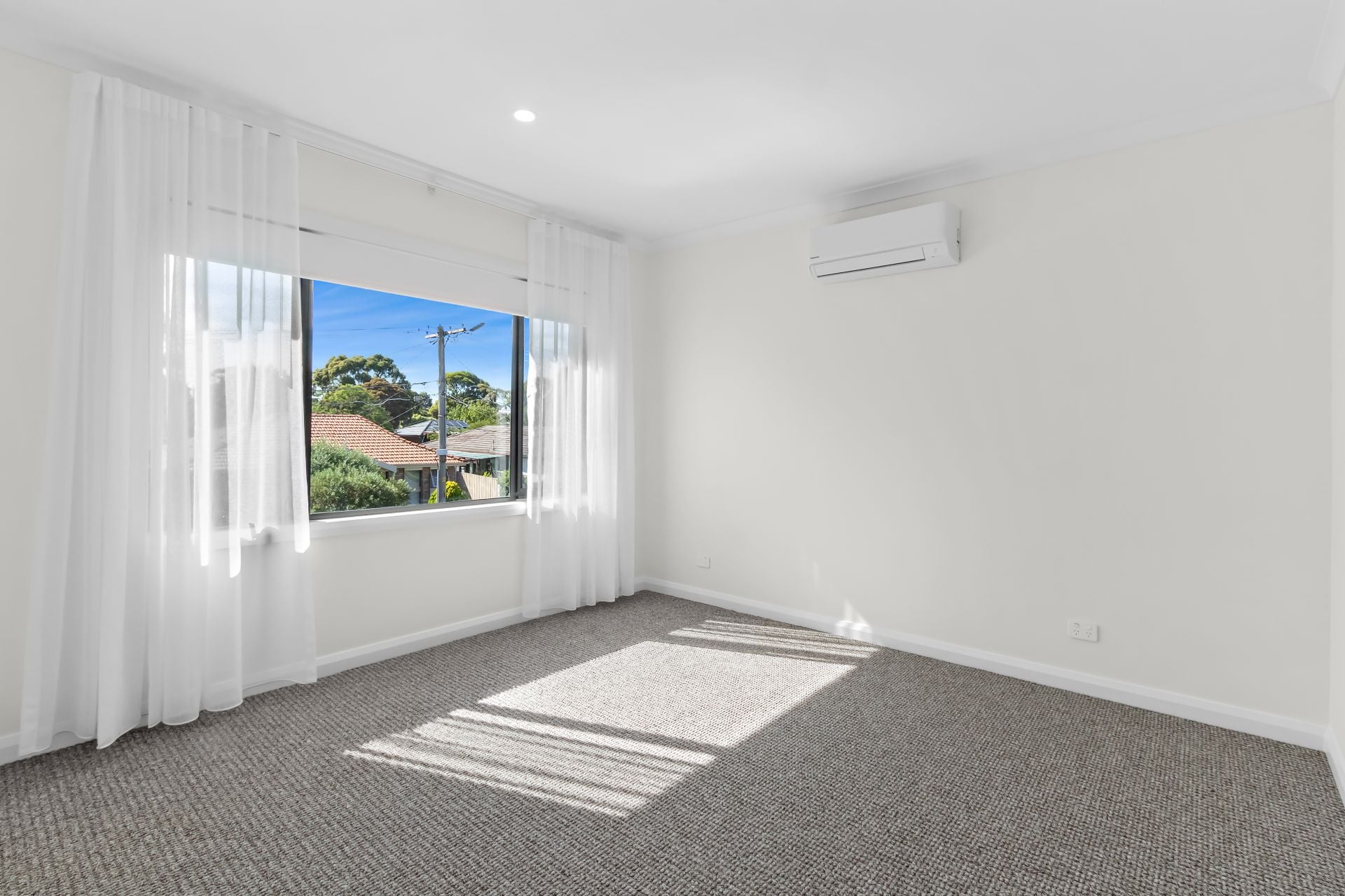 BRAND NEW HOME IN THE HEART OF BUNDOORA